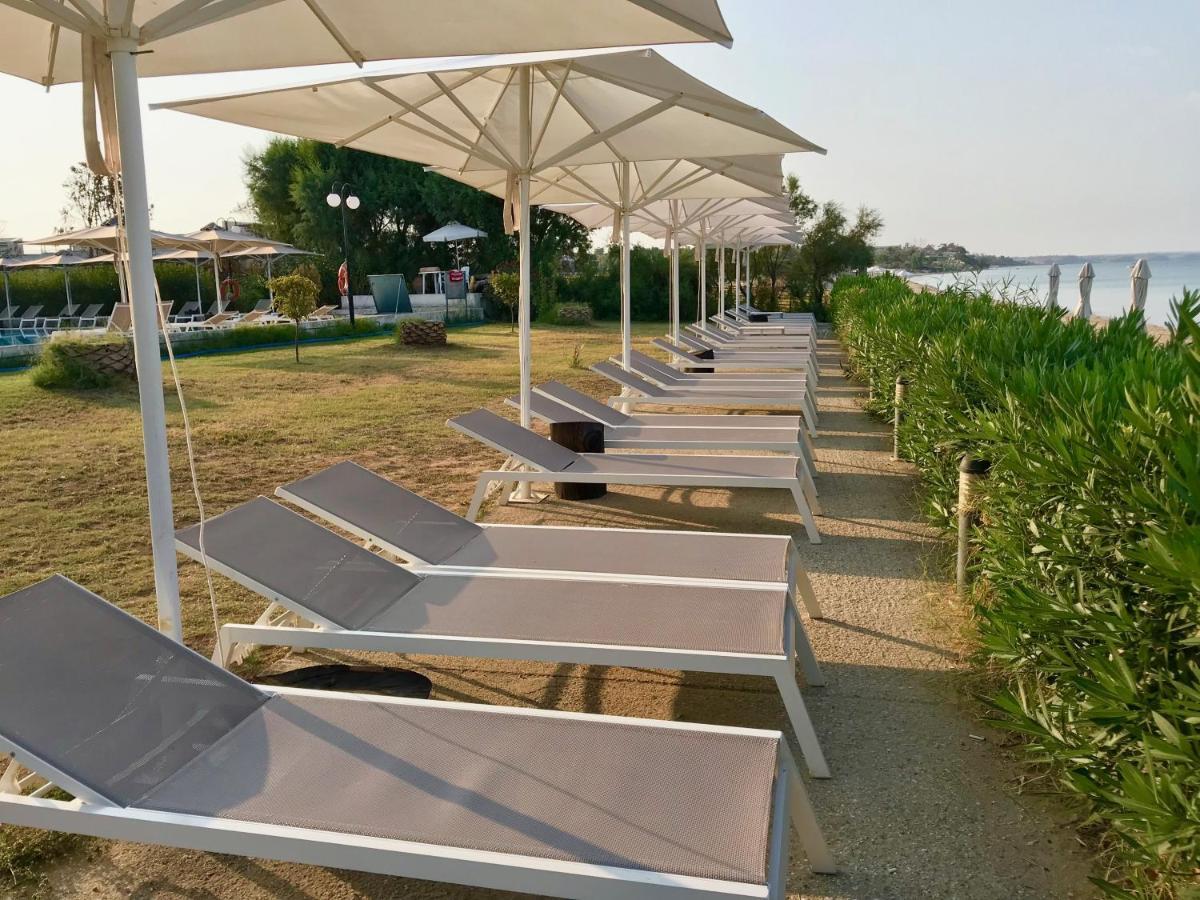 Kassandra Mare Hotel Nea Poteidaia Ngoại thất bức ảnh