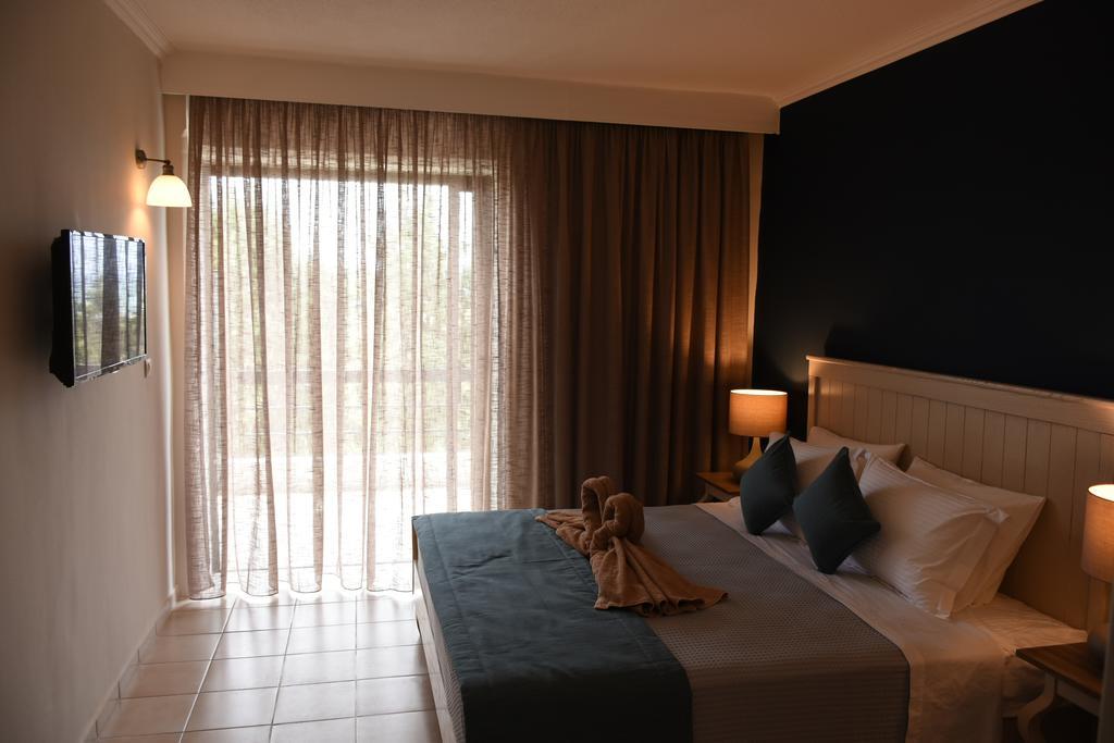 Kassandra Mare Hotel Nea Poteidaia Ngoại thất bức ảnh